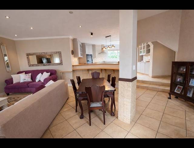 8 BEDROOM HOUSE FOR SALE IN ZWARTKOP